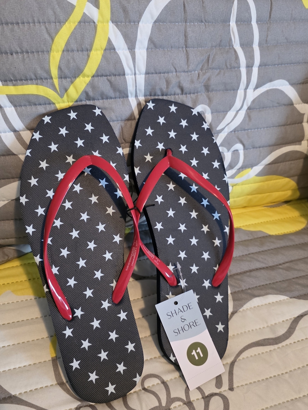 Shade & Shore Star Print Flip Flops with Red Straps